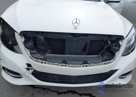 2017 Mercedes-Benz S 550 4Matic z USA, uszkodzony, nr VIN WDDUG8FB6HA313666